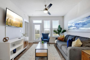 2BR Southtown Luxury Staycation Riverwalk Pool Gym